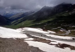 Panorama dal colle dell'Agnello ieri, in una giornata più autunnale che estiva